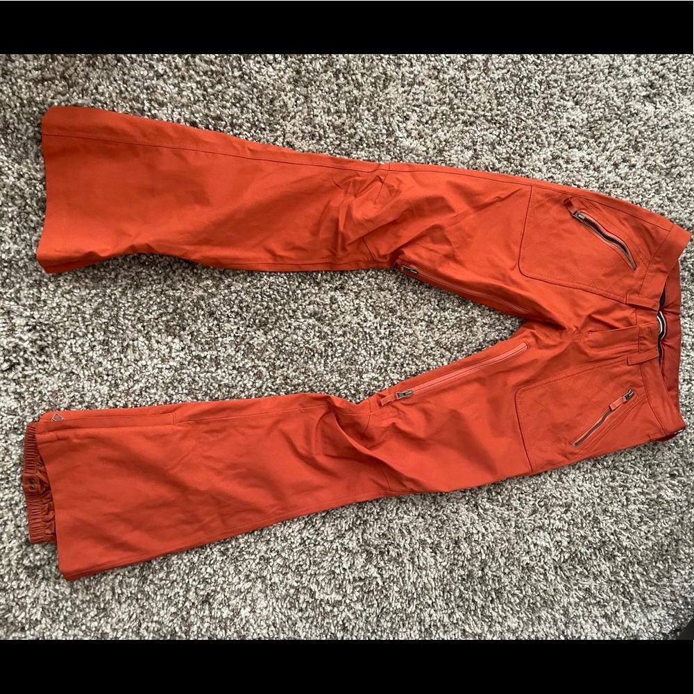 Orange Burton snow pants 🏂